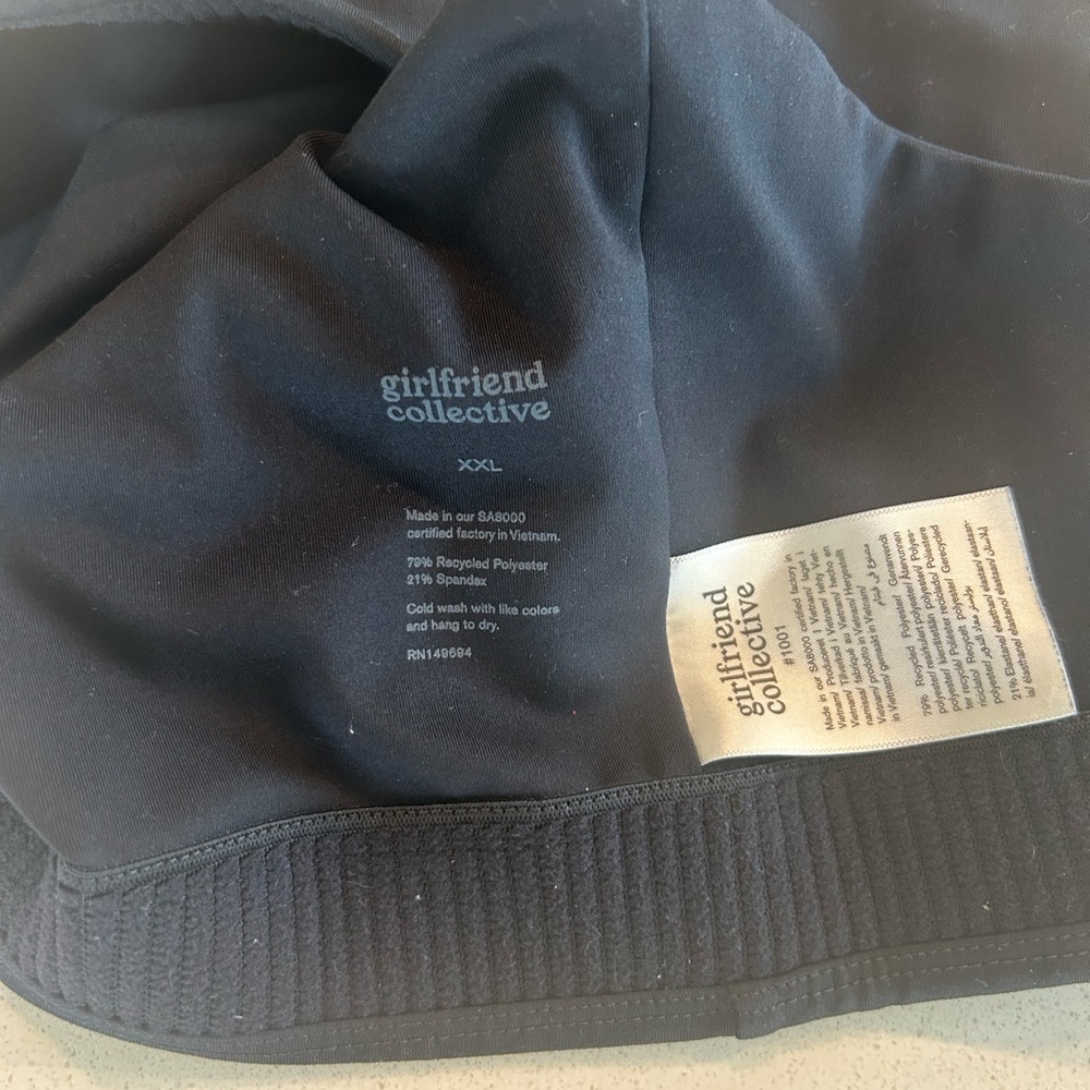 Girlfriend Collective Topanga Black Sports Bra - Picture 4 of 4